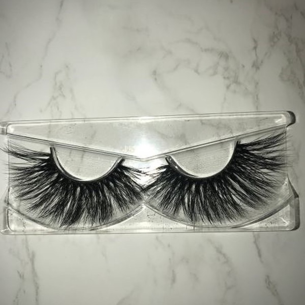 Soft, fluffy Mink lashes! $10 only